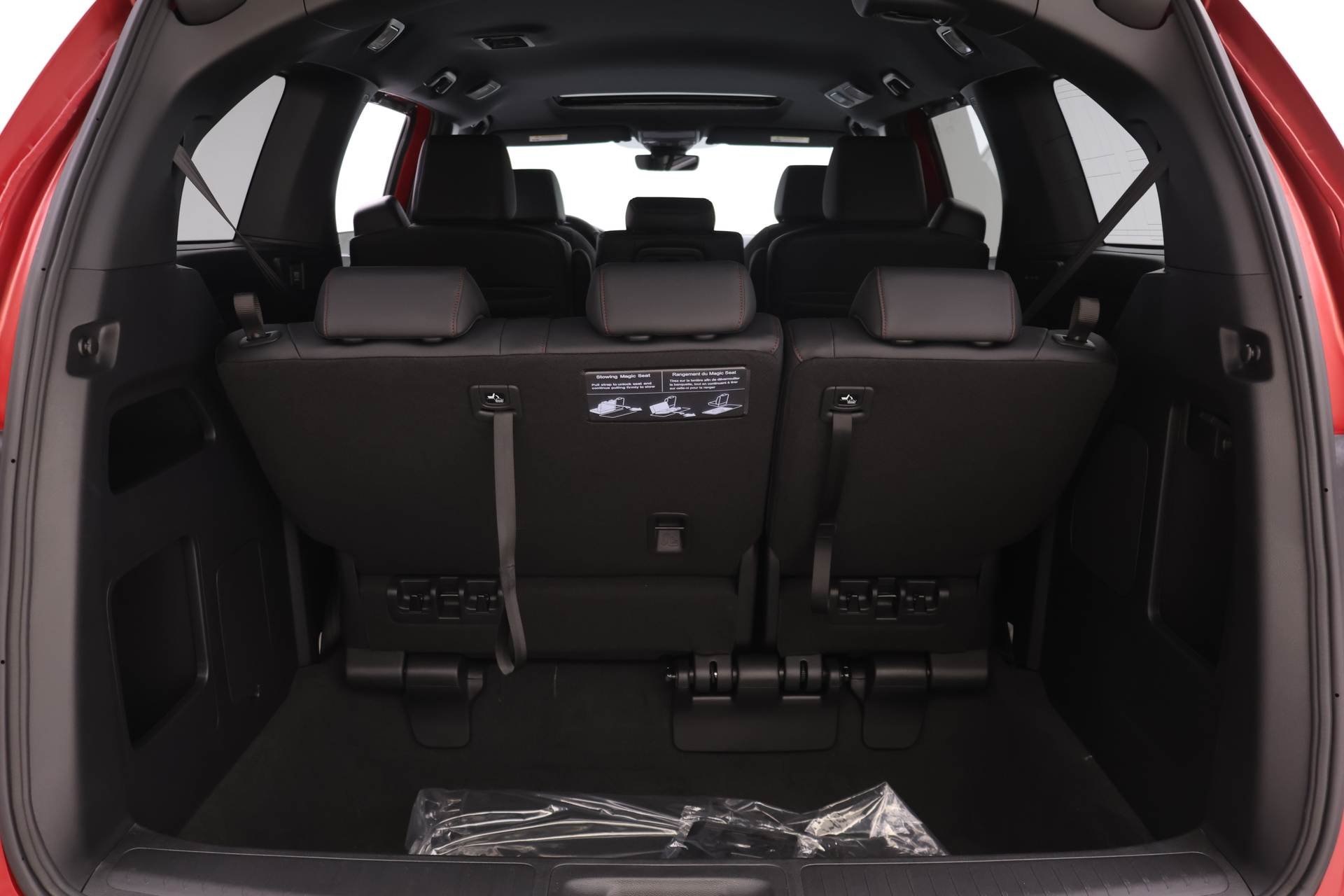 2026 Honda Odyssey photo 12