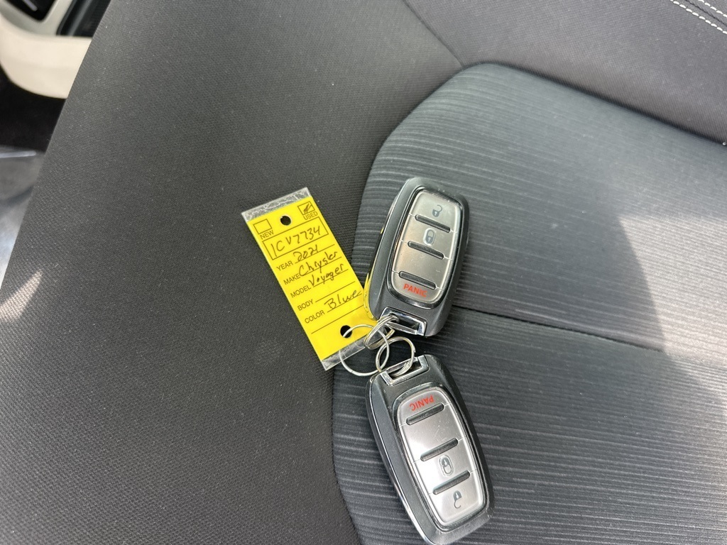 2021 Chrysler Voyager LX photo 31