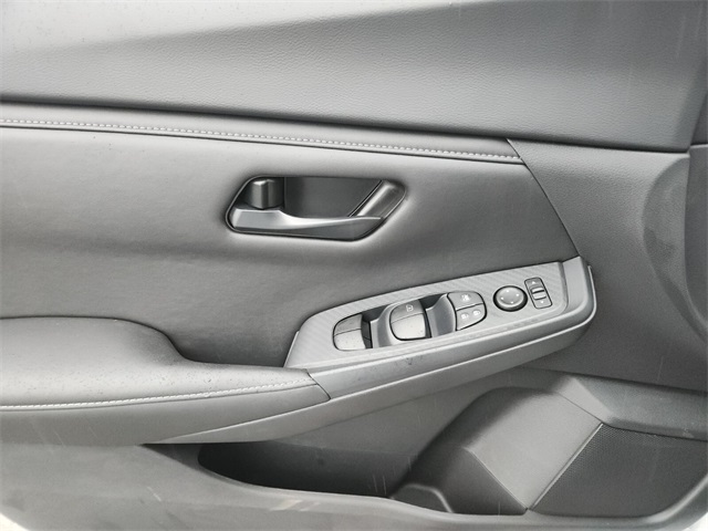 2025 Nissan Sentra S photo 18