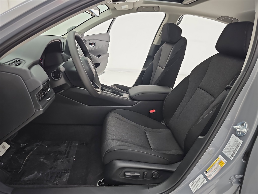 2025 Honda Accord SE photo 17