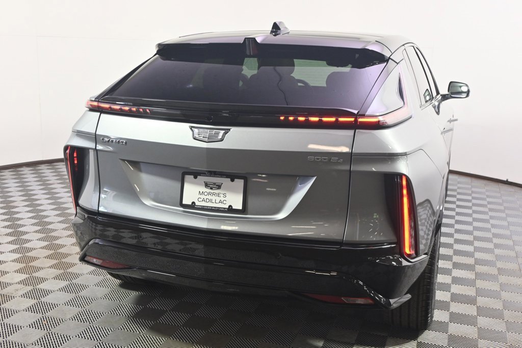 2025 Cadillac Lyriq Sport photo 4