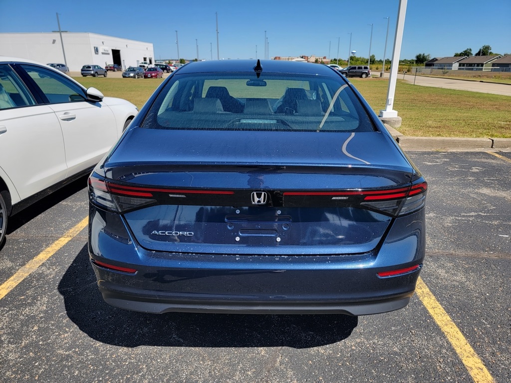 2025 Honda Accord SE photo 4