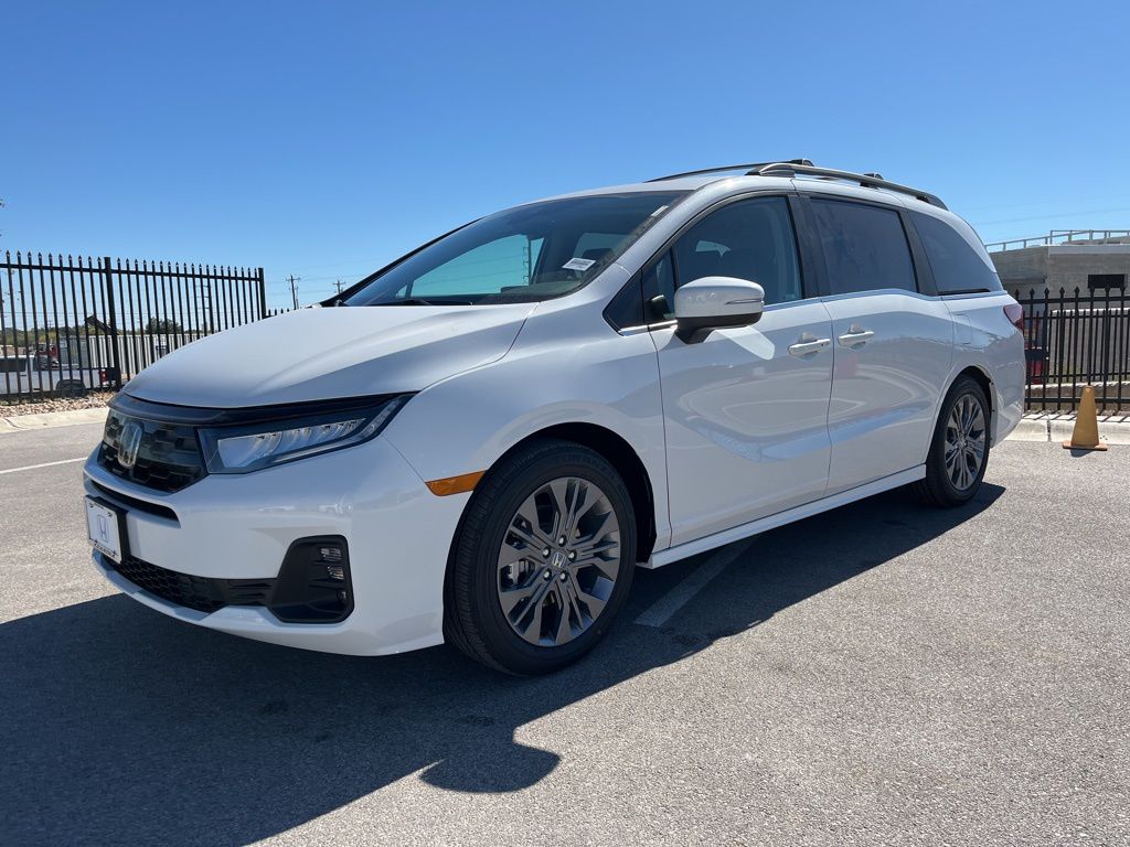 2026 Honda Odyssey Touring's photo