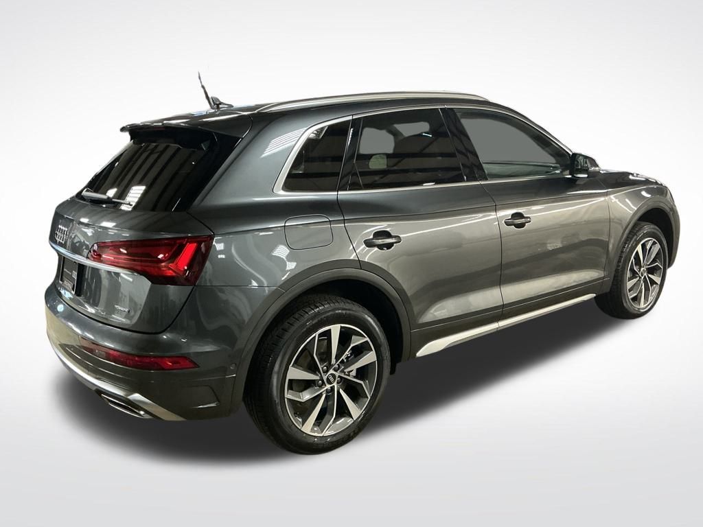 2023 Audi Q5 45 S line Prestige Premium photo 4