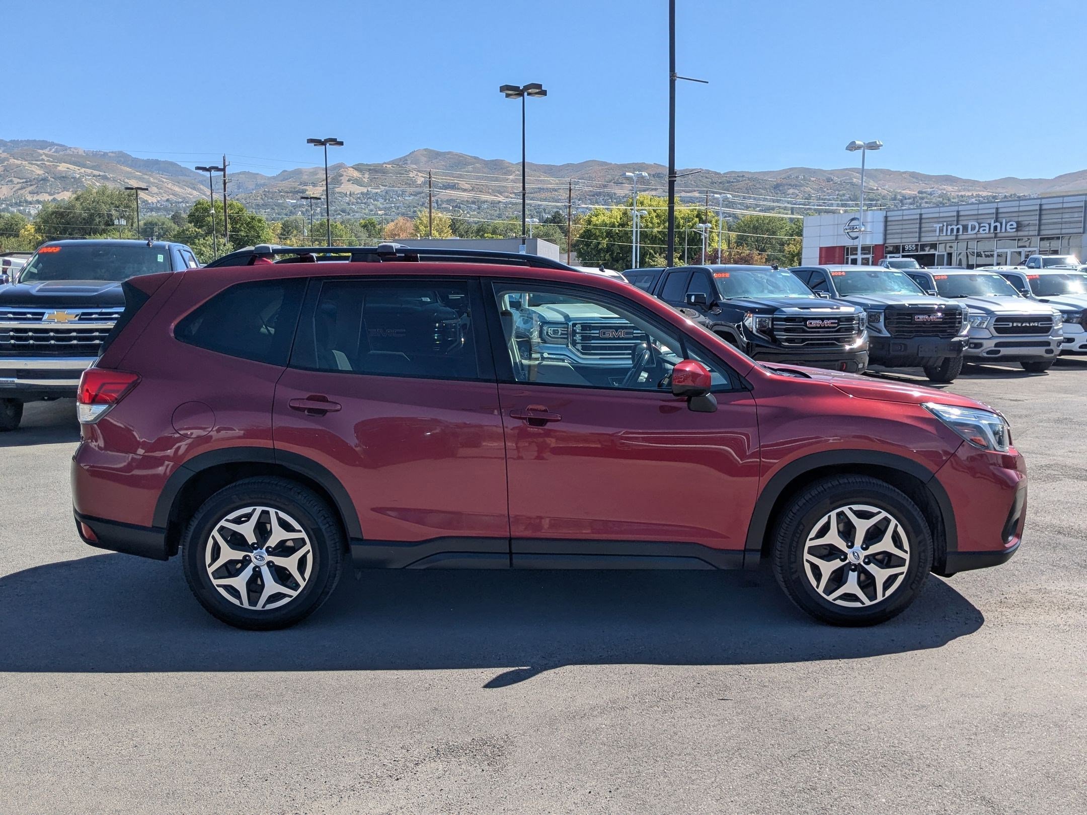 2021 Subaru Forester Premium photo 4