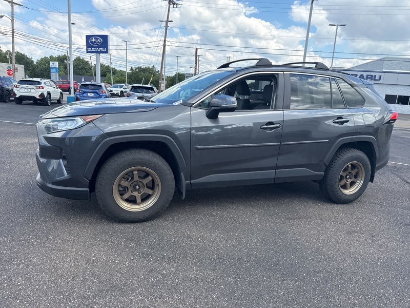 2020 Toyota RAV4 XLE Sport photo 8
