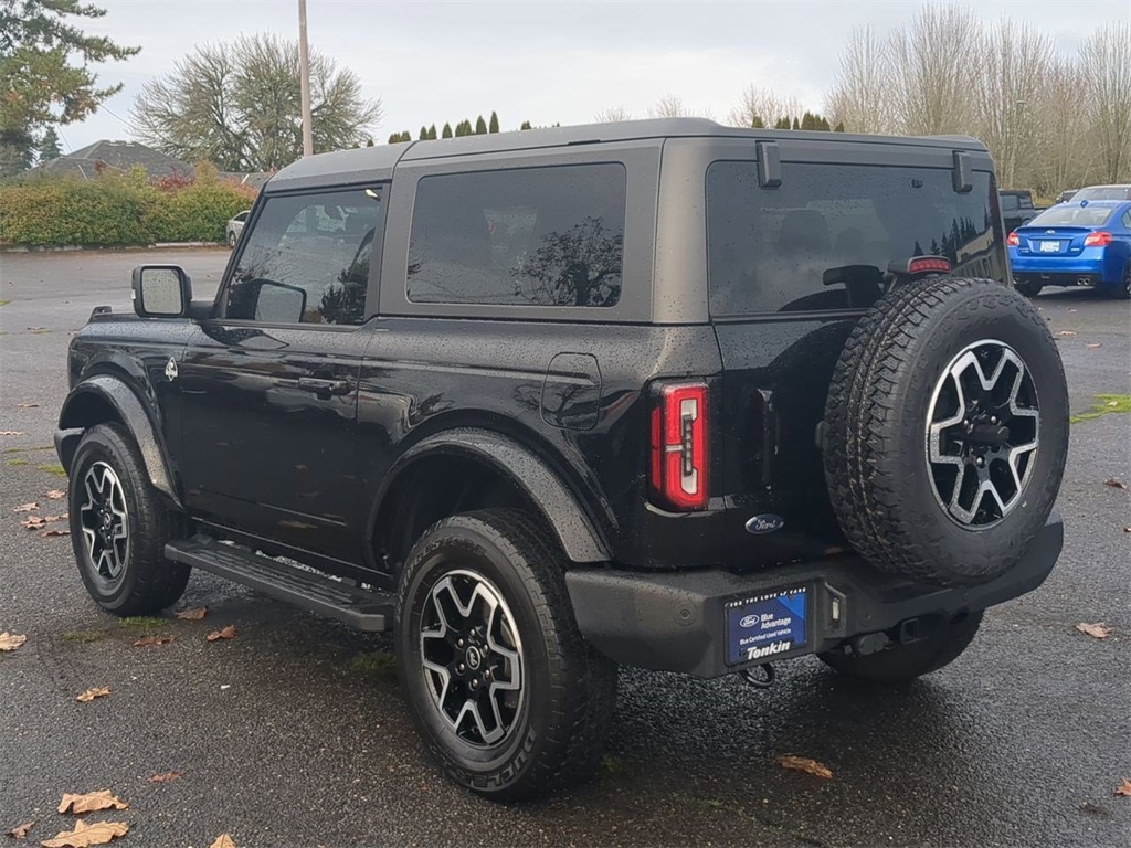 2022 Ford Bronco Outer Banks photo 3