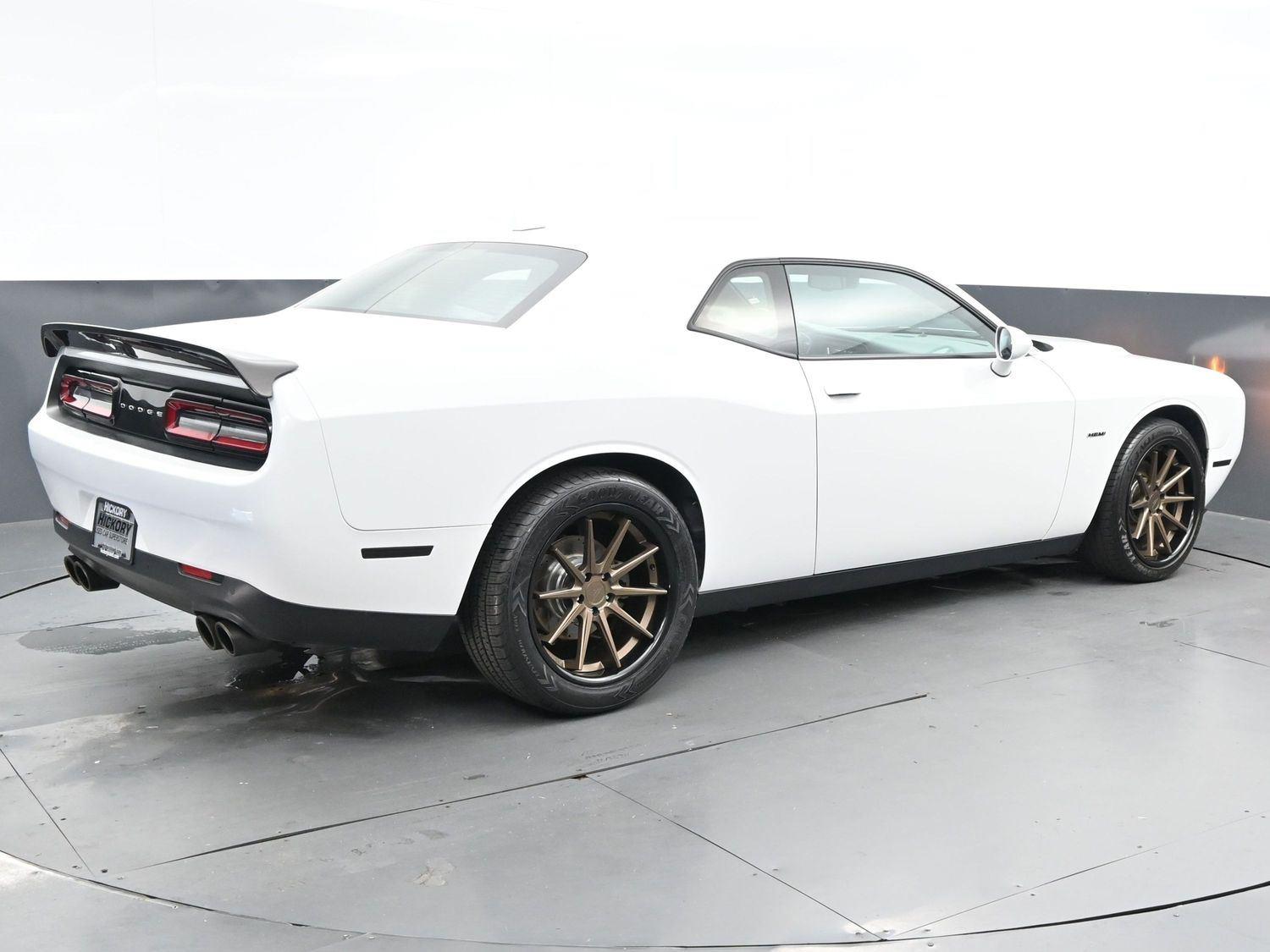 2018 Dodge Challenger R/T Plus photo 7