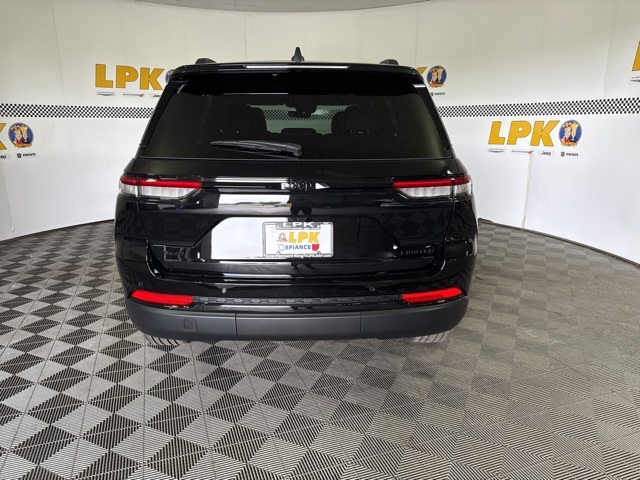2025 Jeep Grand Cherokee Limited photo 4
