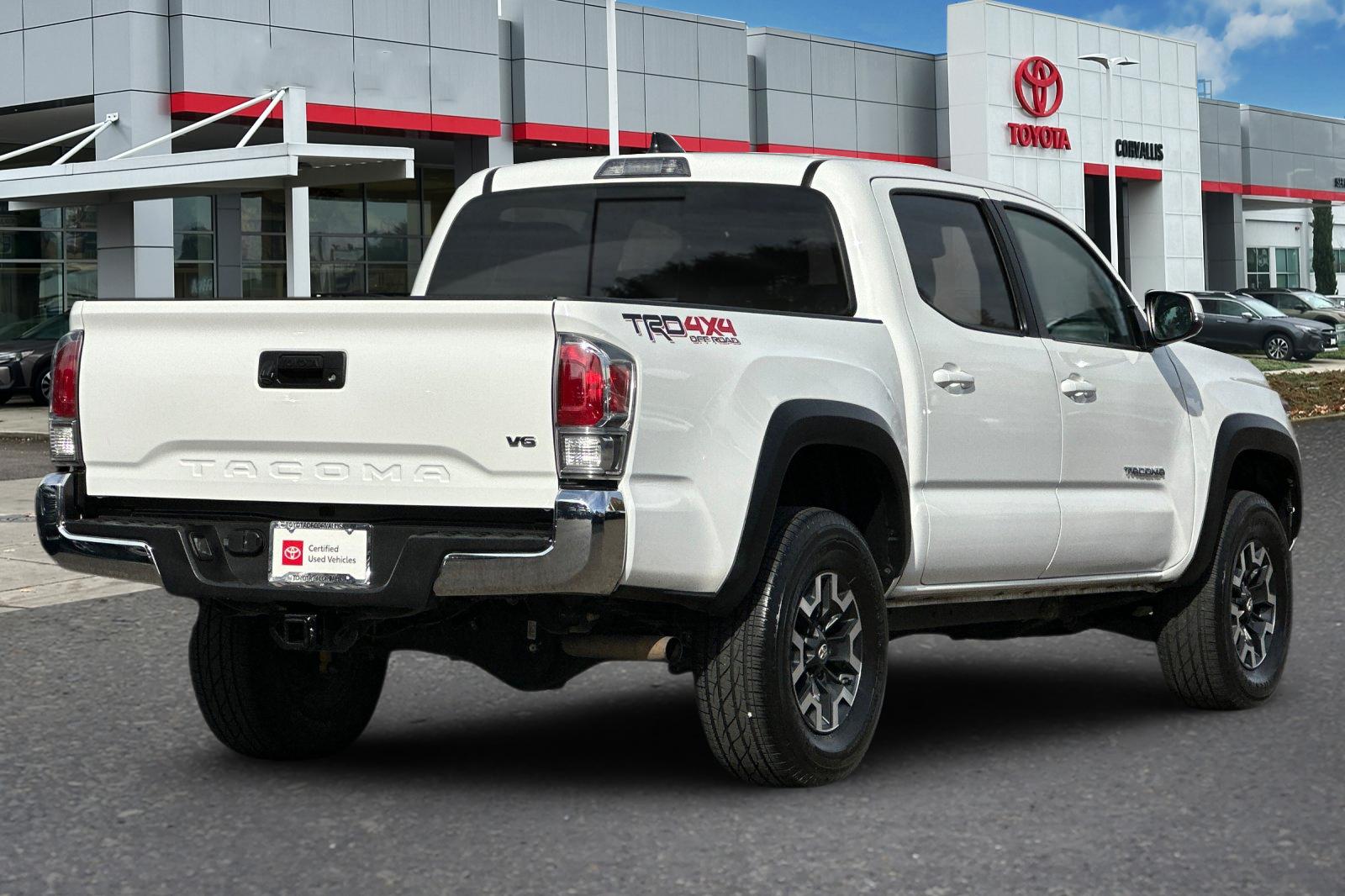 2023 Toyota Tacoma TRD Off-Road photo 3