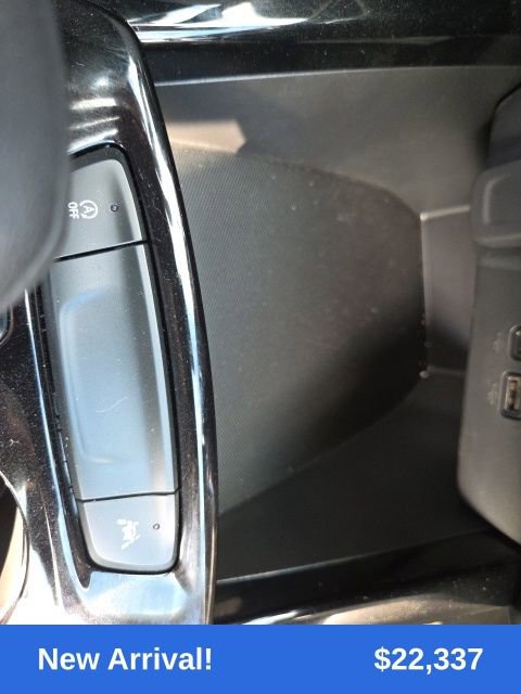 2025 Chevrolet Trax LT photo 14