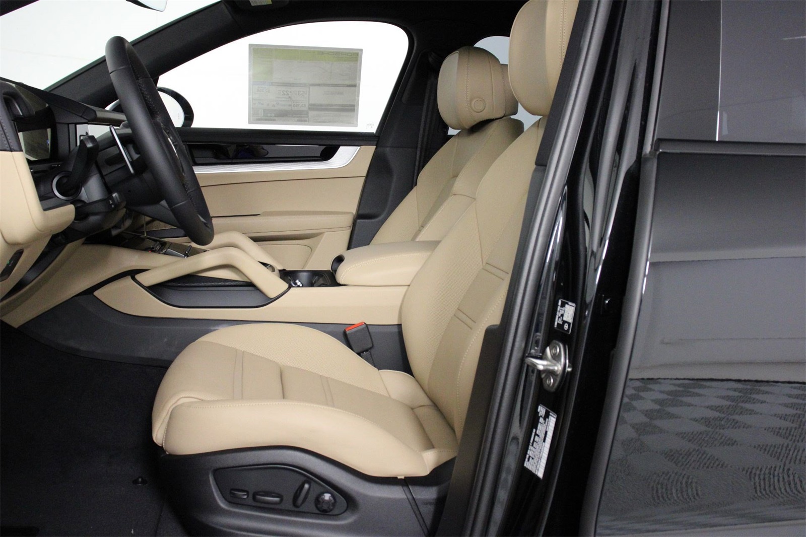 2026 Porsche Cayenne E-Hybrid Coupe photo 5