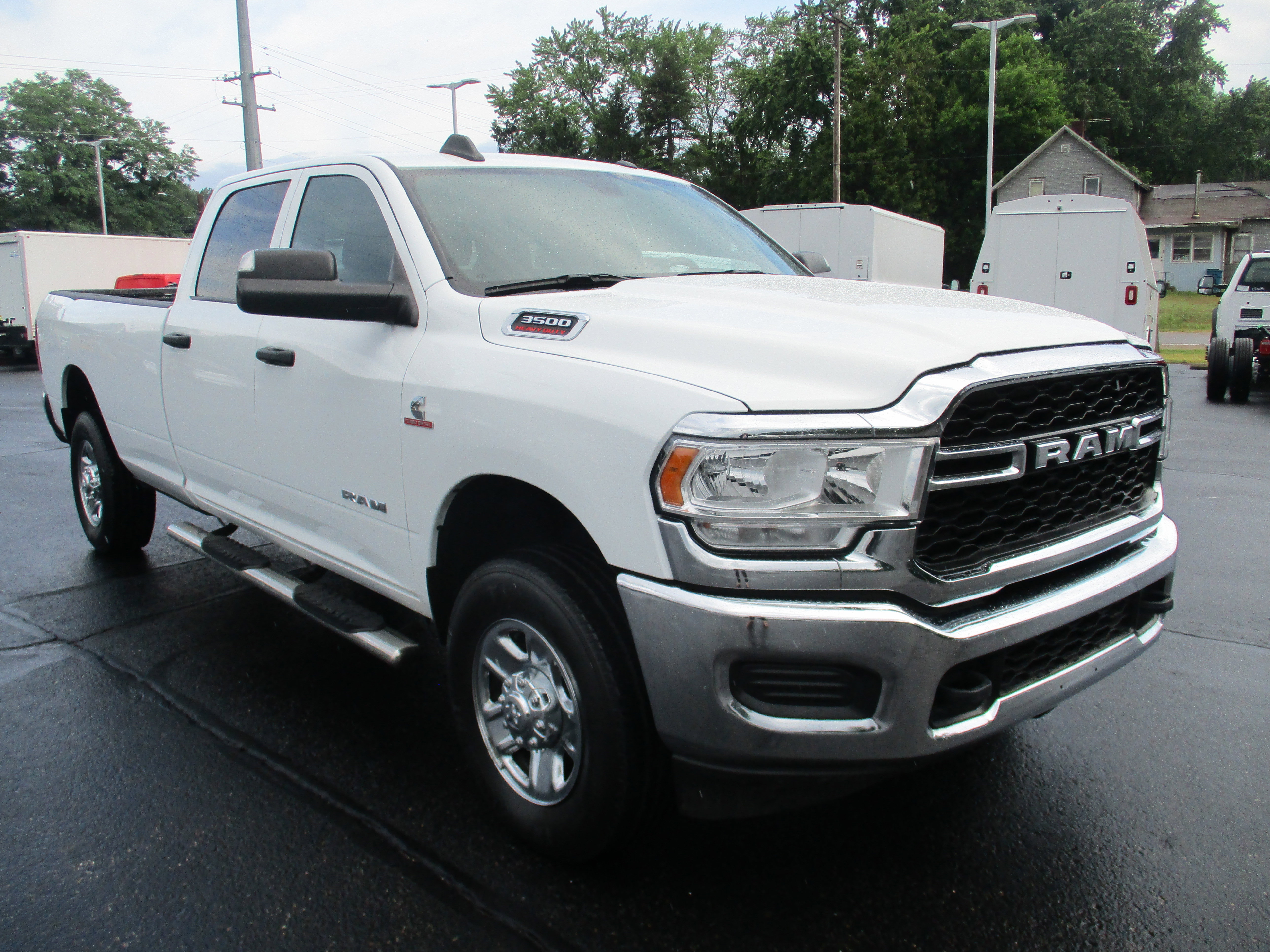 2022 Ram 3500 Tradesman photo 3