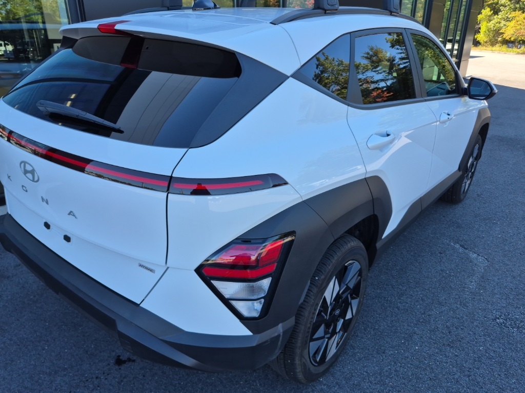 2025 Hyundai Kona SEL photo 4