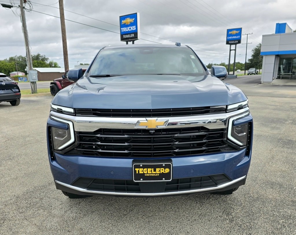 2025 Chevrolet Tahoe LS photo 3