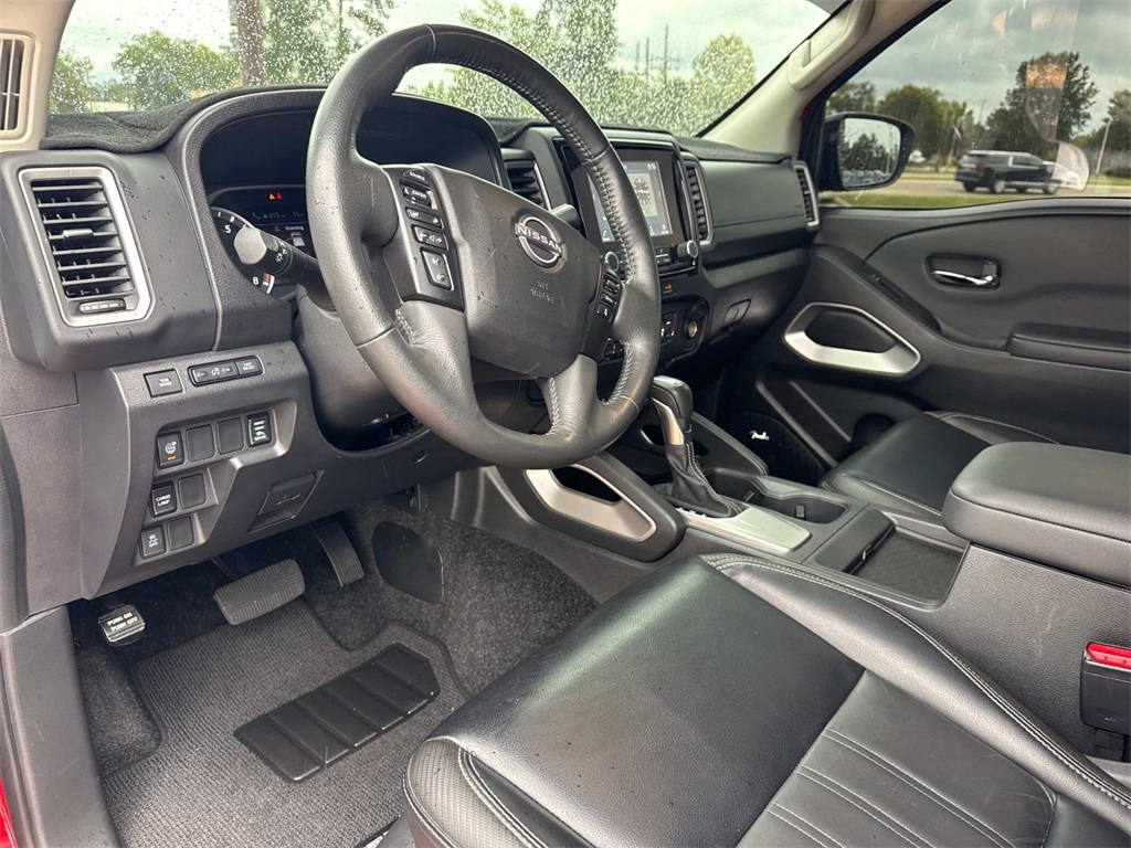 2024 Nissan Frontier SL photo 16