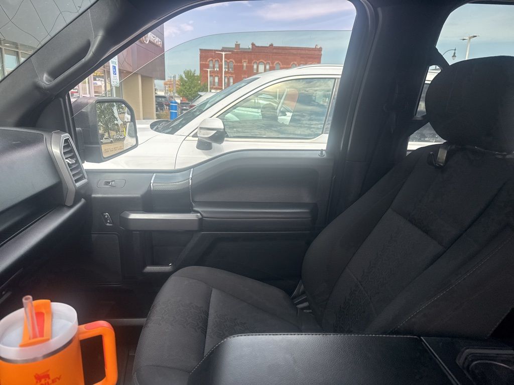 2020 Ford F-150 XLT photo 12