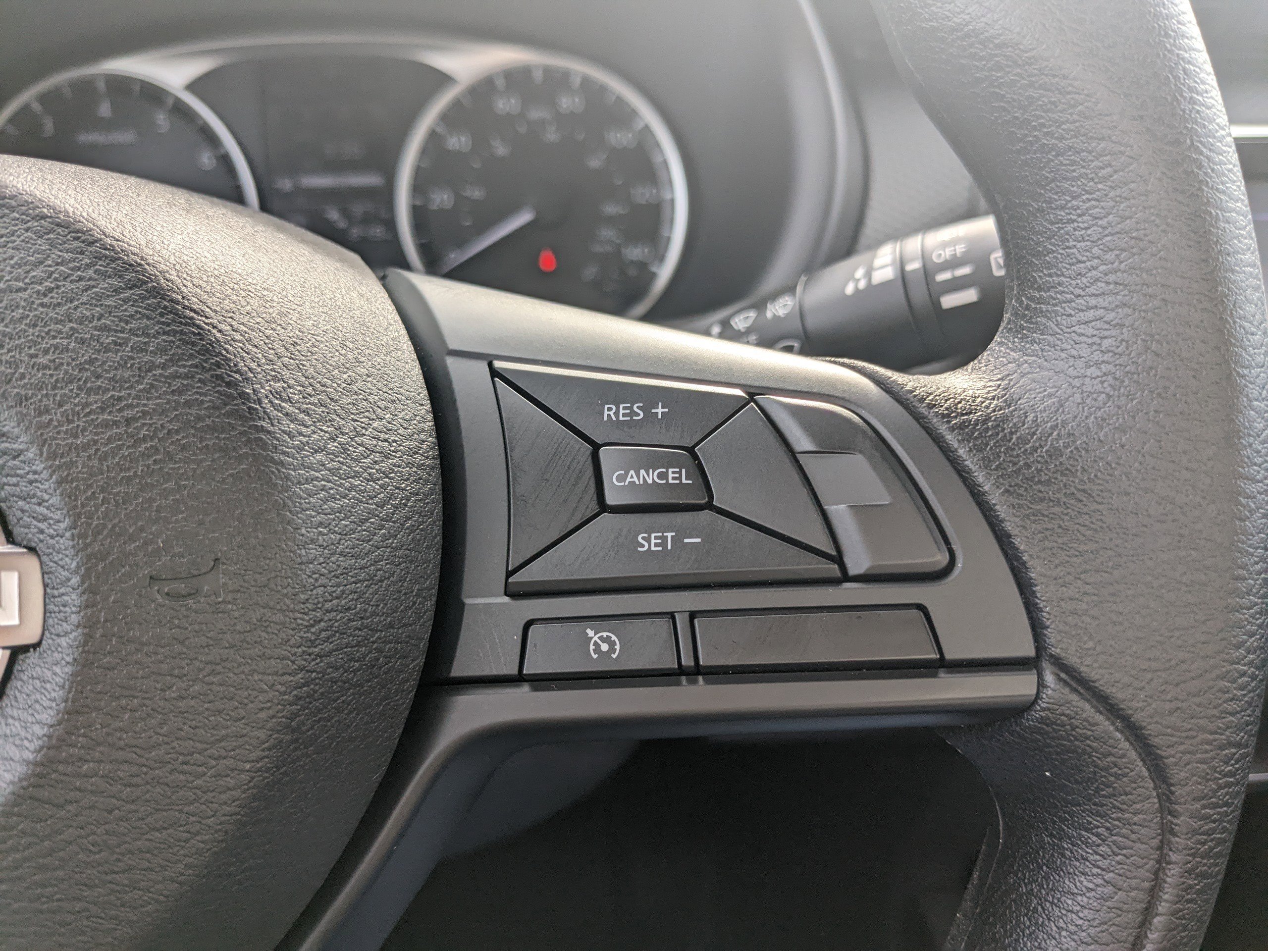 2025 Nissan Kicks Play S photo 16