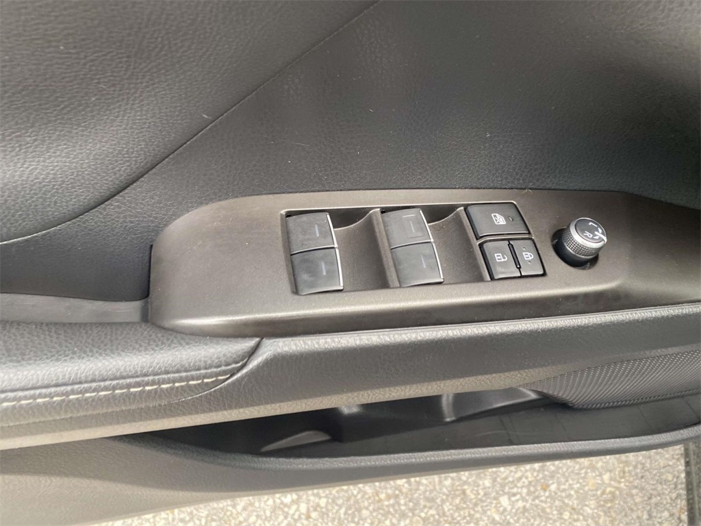 2023 Toyota Camry XSE photo 13