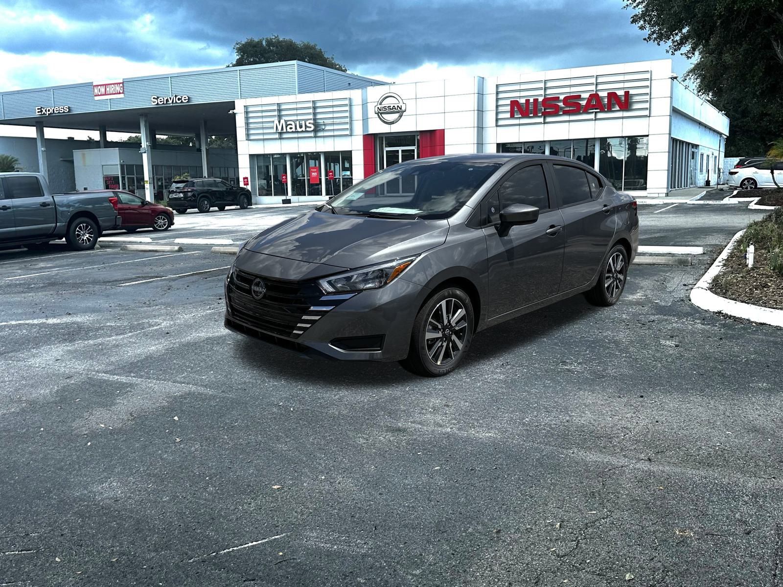 2025 Nissan Versa 1.6 SV photo 2