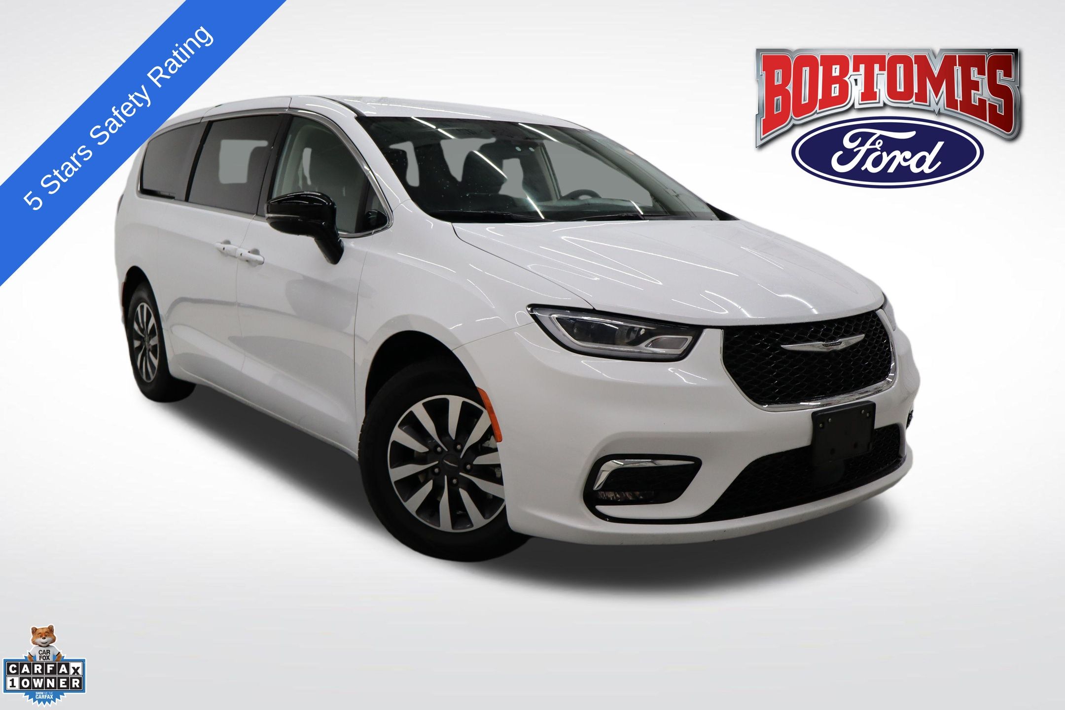 2024 Chrysler Pacifica PHEV Select's photo