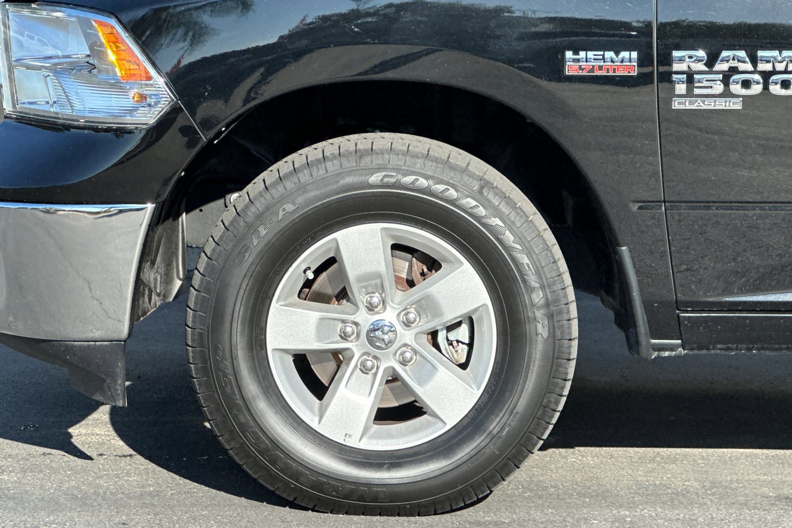2023 Ram 1500 Classic SLT photo 25
