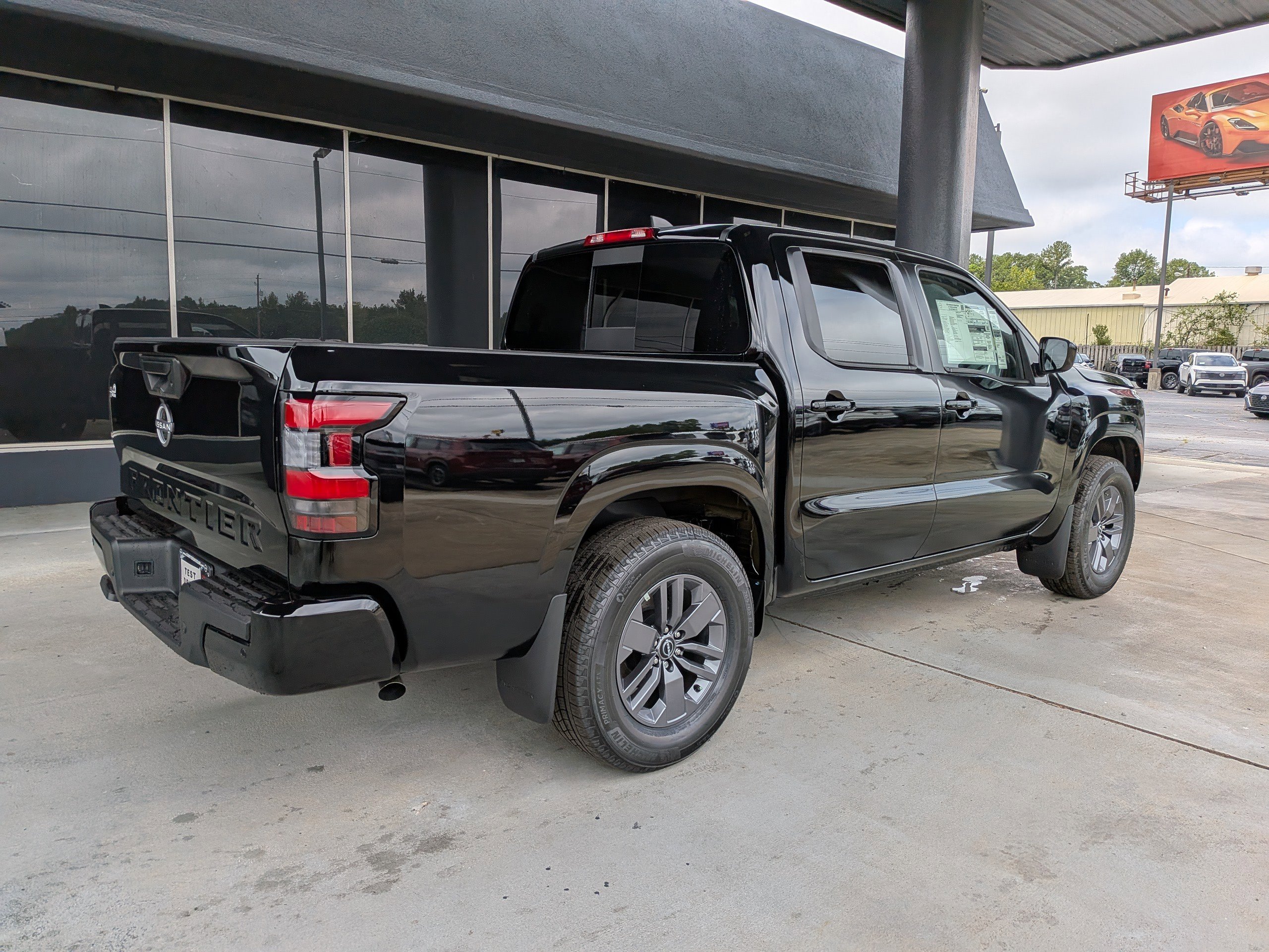 2025 Nissan Frontier SV photo 3