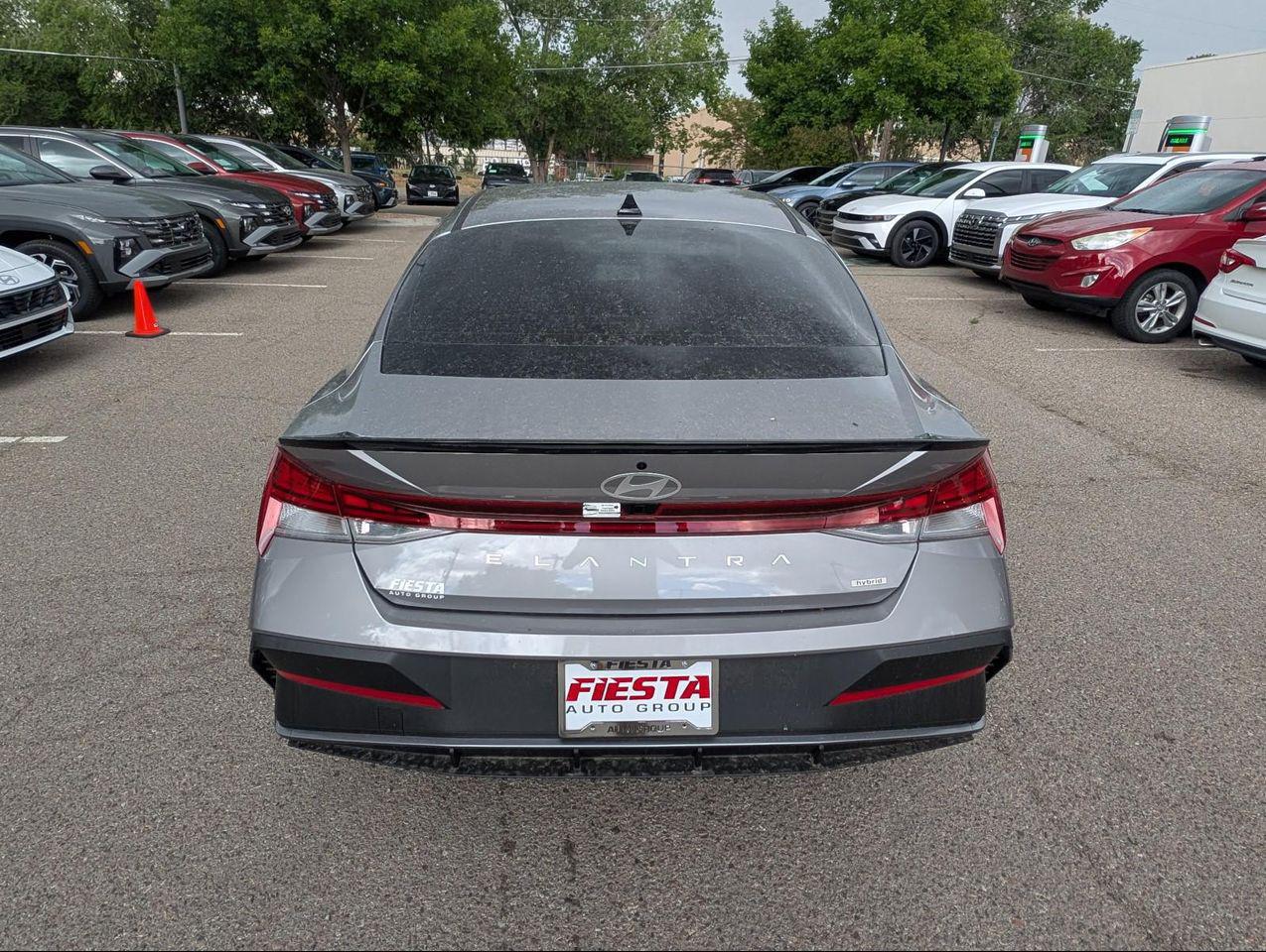 2025 Hyundai Elantra Hybrid SEL Sport photo 5