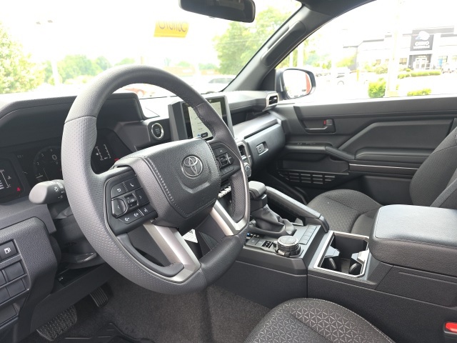 2025 Toyota 4Runner 4WD SR5 photo 10