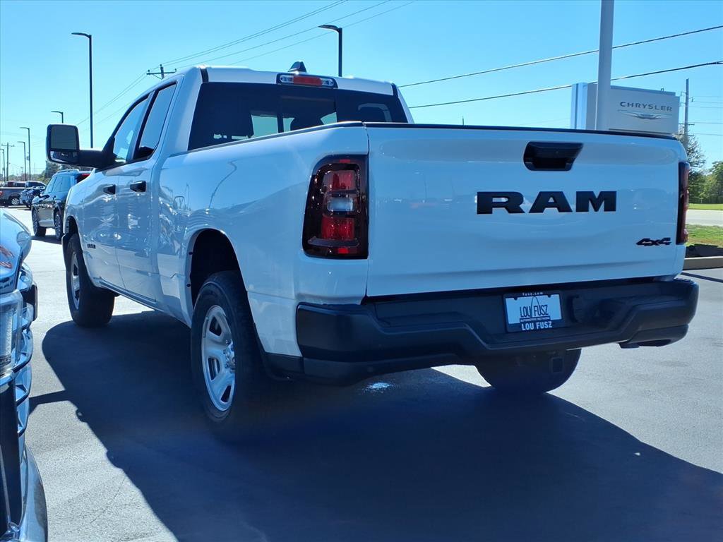 2025 Ram 1500 Tradesman photo 2