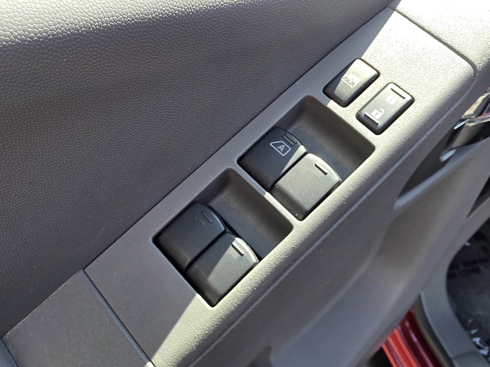 2019 Nissan Frontier SV photo 18
