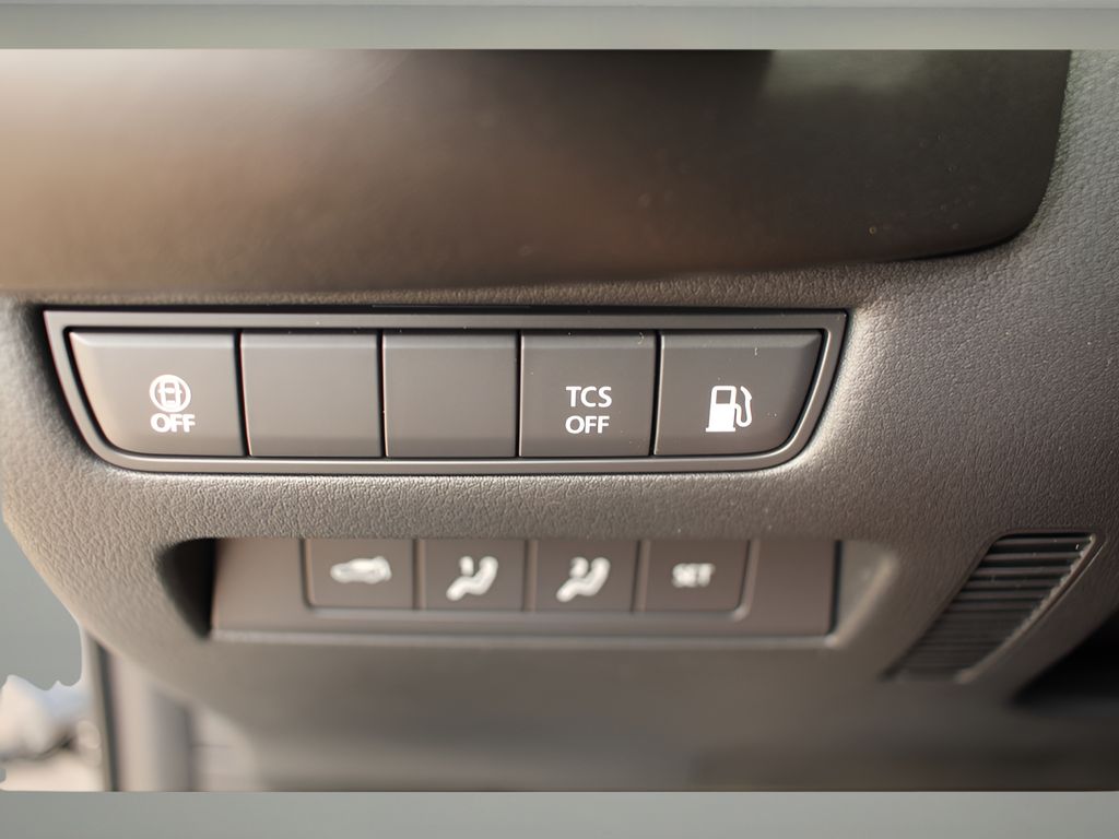2025 Mazda CX-50 Premium photo 14