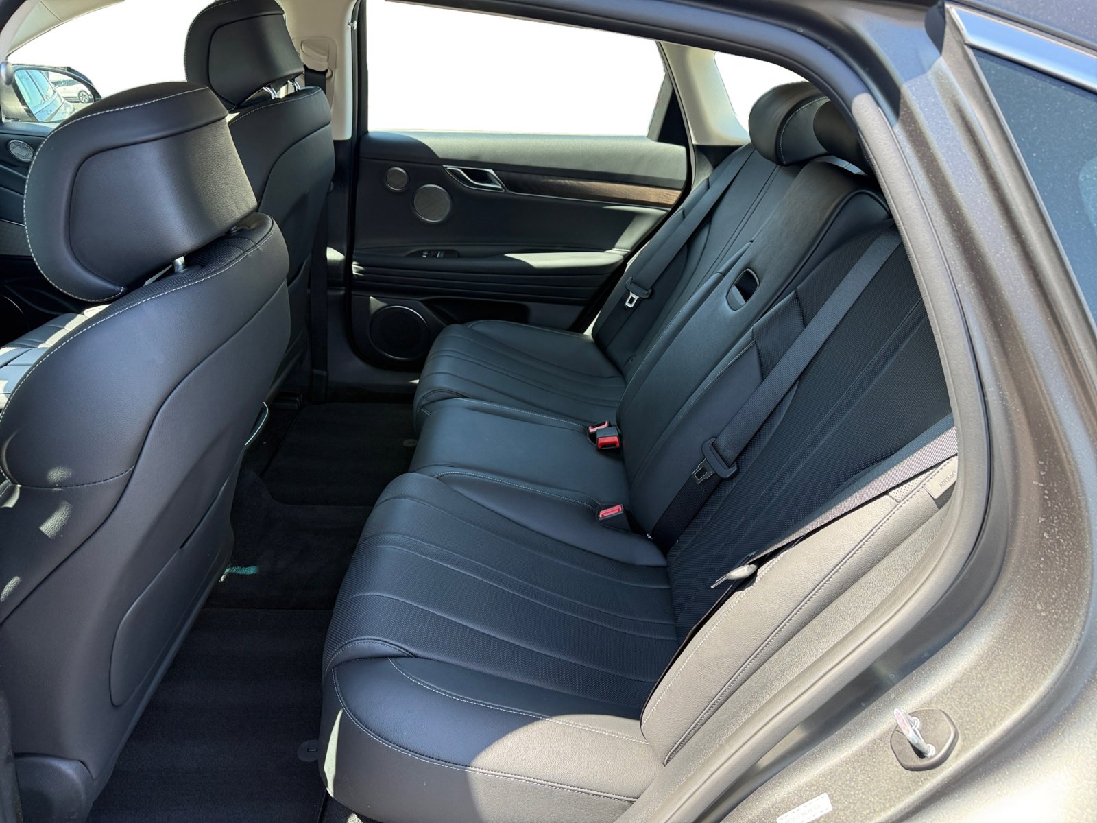 2024 Genesis Electrified G80 Advanced Prestige photo 16