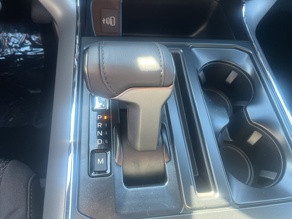 2025 Ford F-150 XLT photo 25