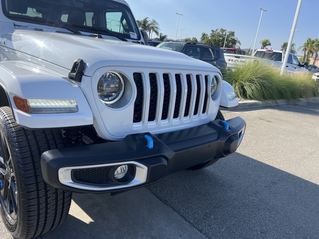 2023 Jeep Wrangler Sahara 4xe photo 9