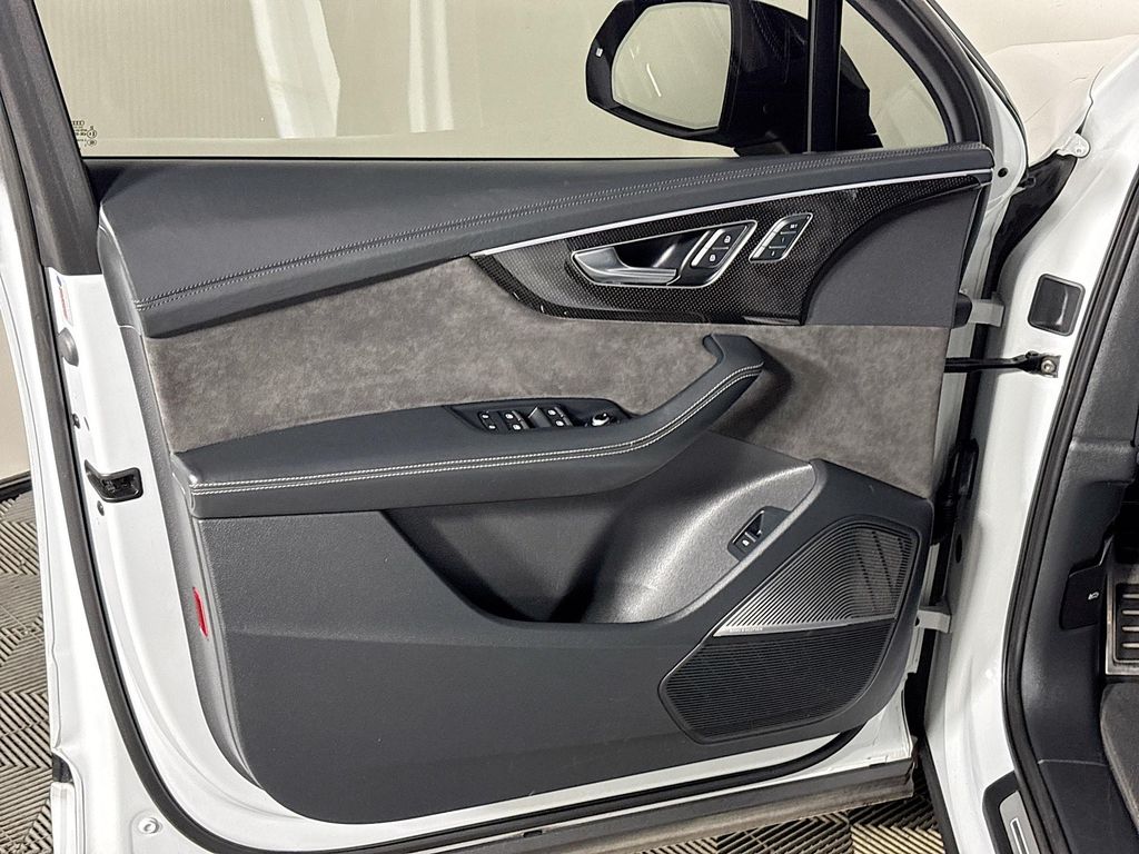 2022 Audi SQ7 Prestige photo 10
