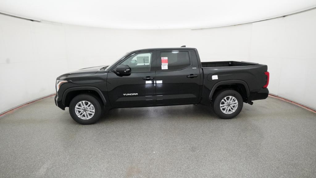 2026 Toyota Tundra SR5 CrewMax photo 9