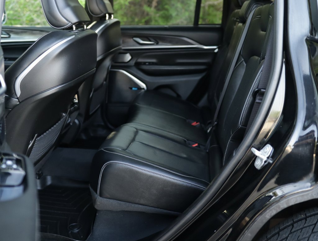 2022 Jeep Grand Cherokee Overland photo 33