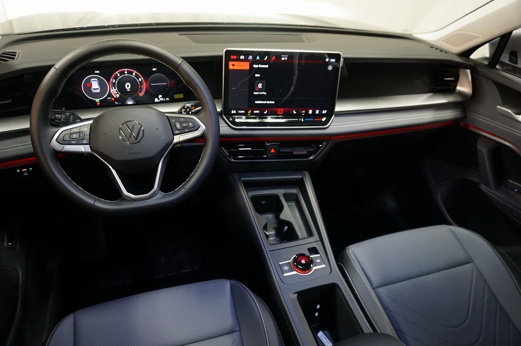 2025 Volkswagen Tiguan SE photo 12