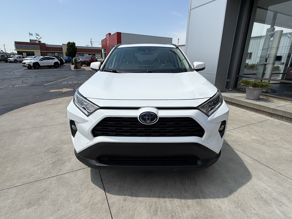 2020 Toyota RAV4 Hybrid XLE photo 5