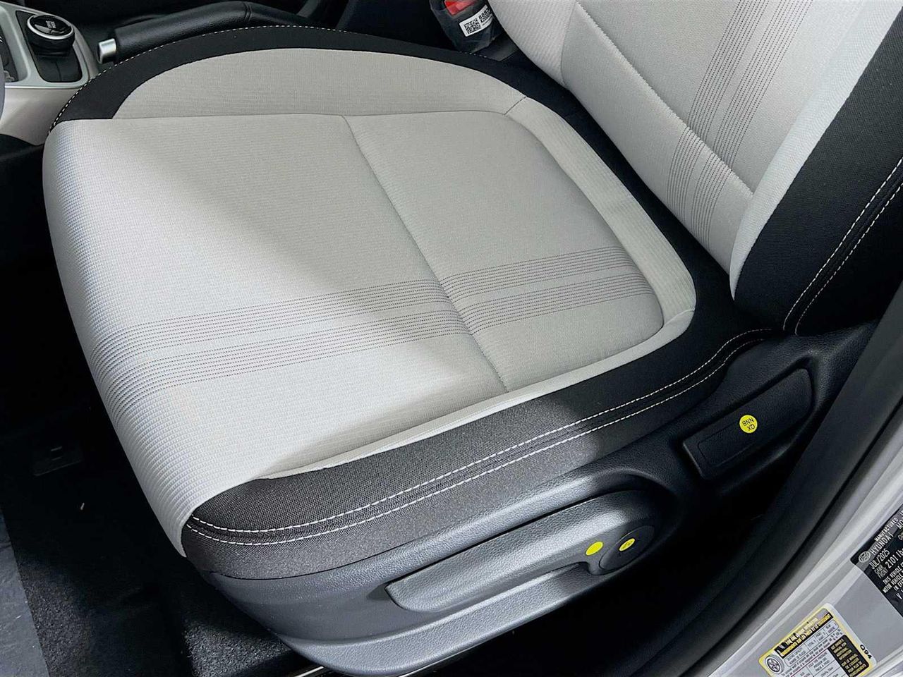 2025 Hyundai Venue SEL photo 14