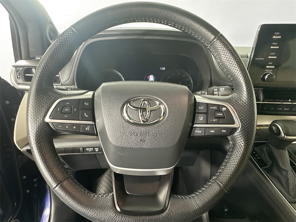 2024 Toyota Sienna Limited photo 18