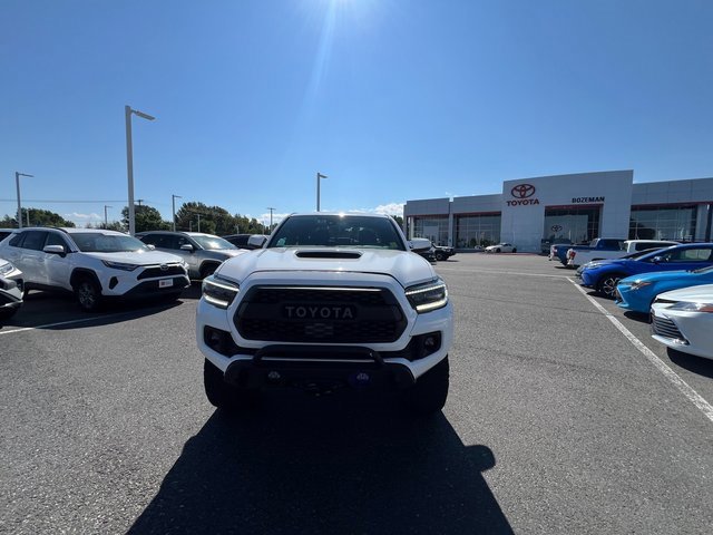 2018 Toyota Tacoma SR5 photo 2