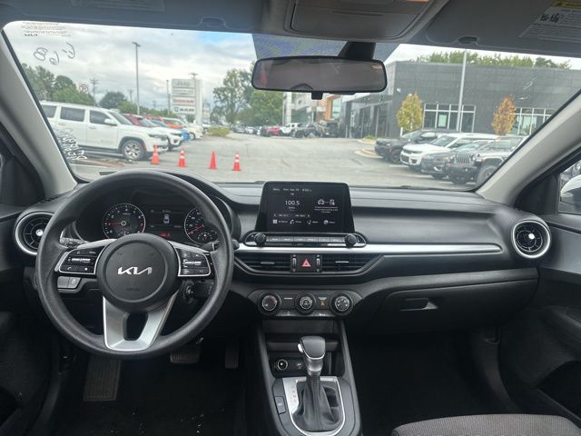 2023 Kia Forte LXS photo 6