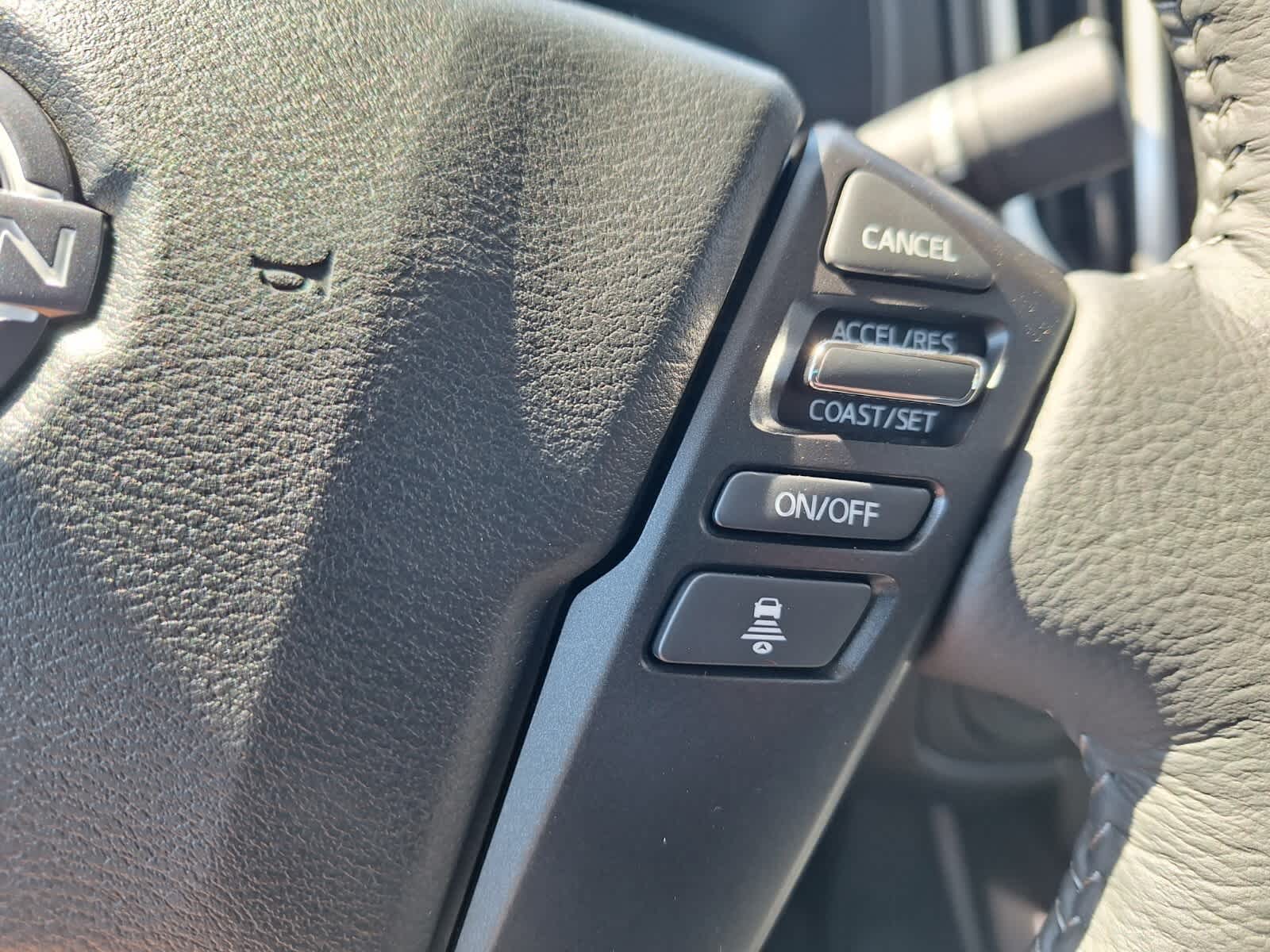 2025 Nissan Frontier Crew Cab SV photo 14