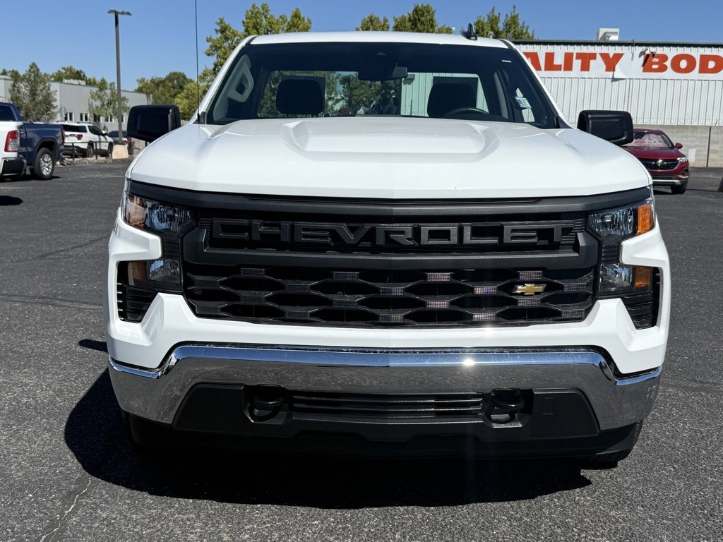 2024 Chevrolet Silverado 1500 photo 3
