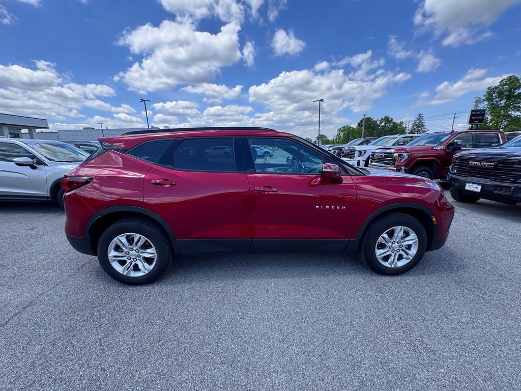 2022 Chevrolet Blazer 2LT photo 2