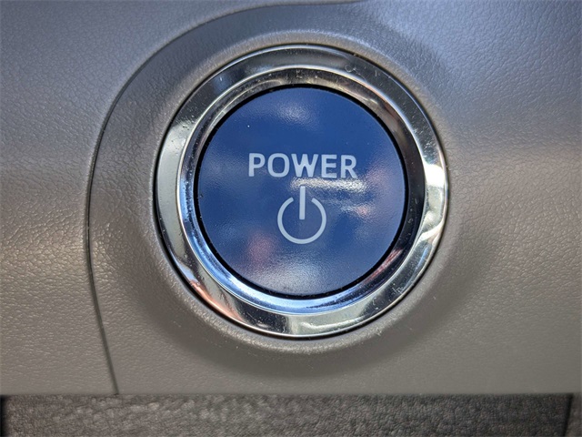 2019 Toyota Avalon Hybrid XLE Plus photo 26
