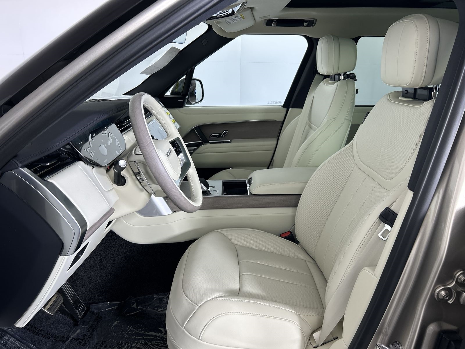 2025 Land Rover Range Rover SE photo 20