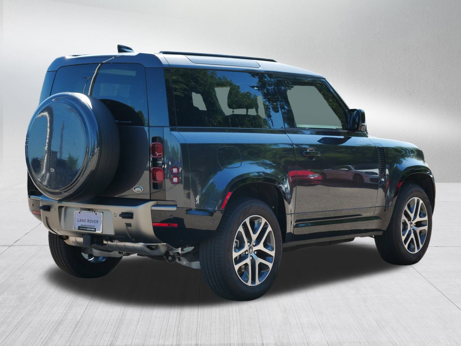 2022 Land Rover Defender X-Dynamic S photo 5